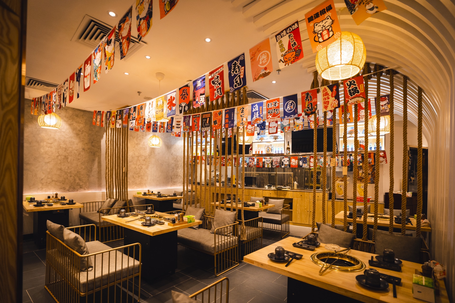 西贝如何通过深圳餐饮空间设计来确定餐厅的装修风格？